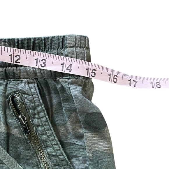 Garage Camo shorts M - Picture 2 of 4